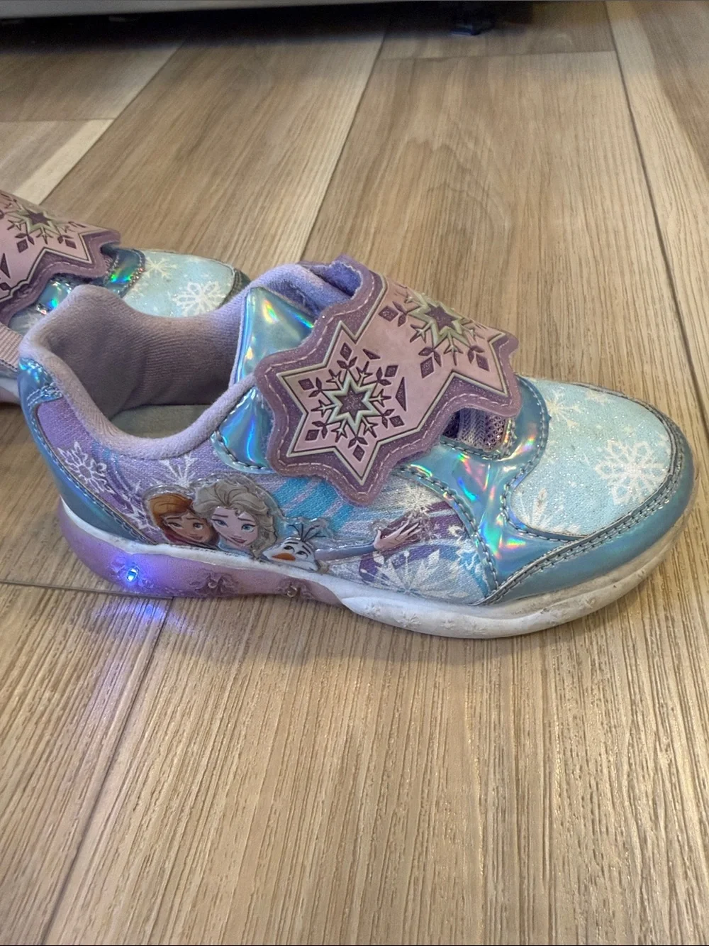 Girls Frozen Snowflake Light-Up Sneakers